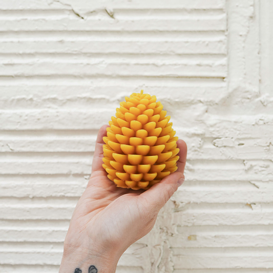 Pinecone (Lrg) - Handmade Beeswax Candle