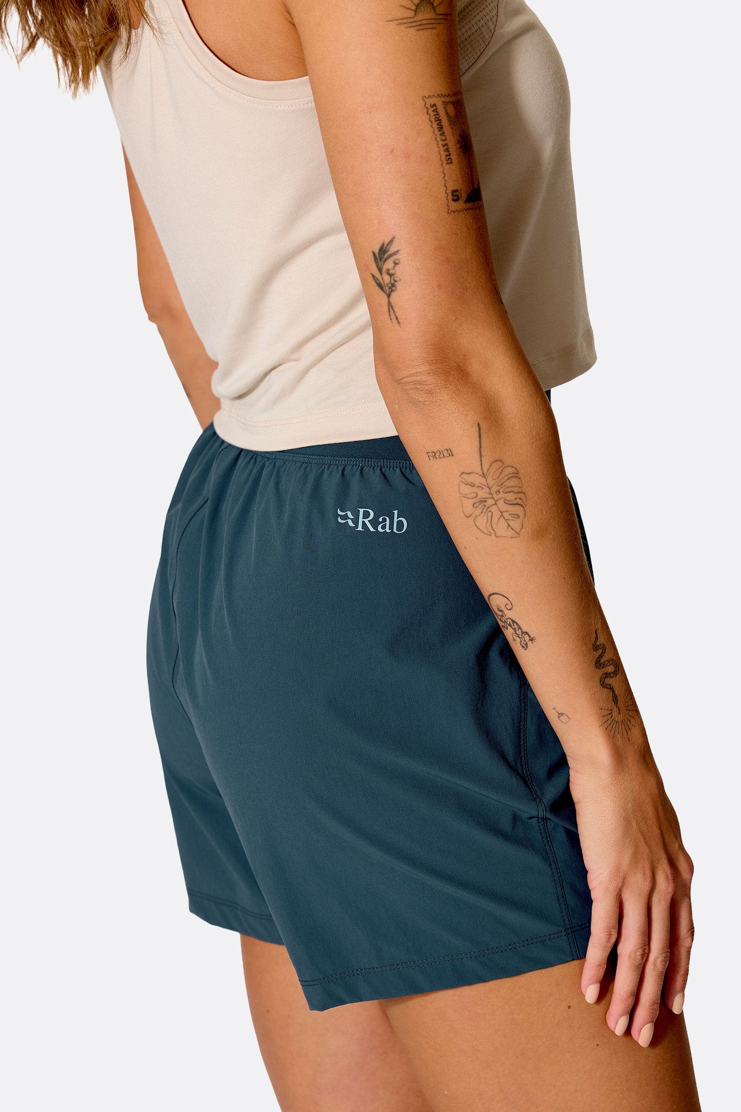 Women's Momentum Shorts